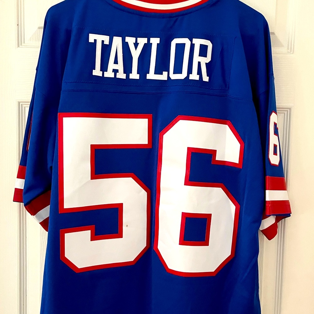 THROWBACK LAWRENCE TAYLOR JERSEY